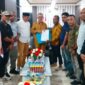 Penyerahan Poin Tuntutan Kepada Bupati James Uang Usai Pertemuan