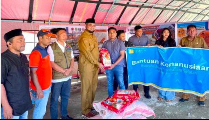Bantuan Pangan Warga Terdampak Banjir Yang Diterima Bupati, Hasan Ali Bassam Kasuba