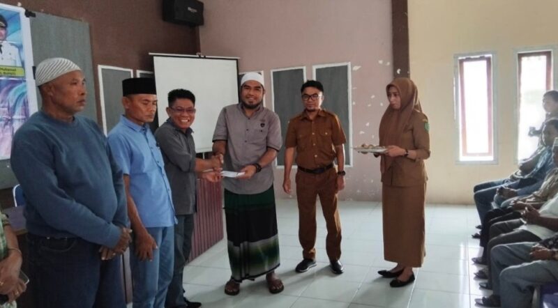 Penyaluran Insentif Imam dan Pendeta di Halmahera Barat