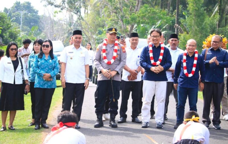 Inspektur Jenderal Komdigi Saat Berkunjung ke Halmahera Barat