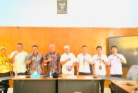 Pose Bersama Komisi I DPRD dan BPN Halbar Usai Rapat Kerja