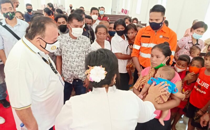 Presdir PT NHM, Haji Robert Nitiyudo Wachjo Saat Menyapa Warga