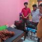 NHM Peduli Saat Menyerahkan Kursi Roda Kepada Pasien Kanker Prostat