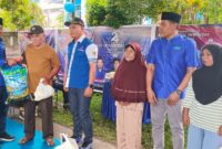 Pembagian Paket Sembako Secara Simbolis Kepada Janda dan Lansia