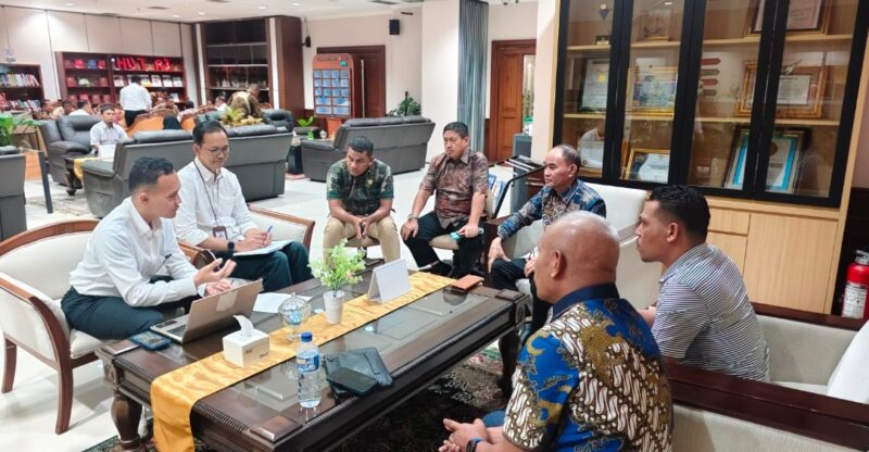 Pertemuan Wabup Halbar Dengan Pejabat Kemenpan-RB RI