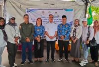 Pose Bersama Bupati, James Uang, Usai Penyerahan Bantuan