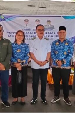 Disperindagkop Kembali Salurkan Bantuan UMKM di Pasar Jailolo