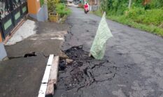 Jalan Menuju Taman Love Rusak, Pemkot Diminta Segera Memperbaiki