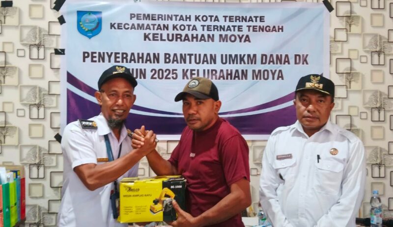 Penyerahan Bantuan UMKM Kecamatan Ternate Tengah