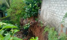 Longsor di Kelurahan Maliaro Ancam Pemukiman Warga