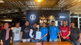 Penyerahan SK Kepengurusan KNPI Halmahera Barat