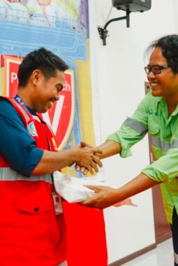 Program Vokasi Pelita Angkatan IV: Harita Nickel Latih 40 Pemuda Obi jadi Operator Alat Berat Bersertifikasi