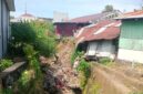 Rumah Salah Satu Warga Yang Terancam Ambruk