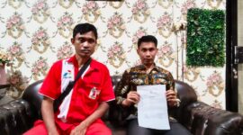 Korban Penganiayaan Bersama Kuasa Hukumnya Usai Melaporkan ke Polisi