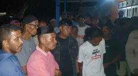 Warga Memadati Rumah Korban Setelah Dievakuasi