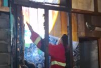 Rumah Yang Terbakar di Kelurahan Santiong