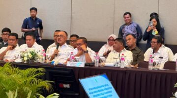 Bupati Halbar, James Uang, Dalam Pertemuan Bersama Komisi V DPR RI