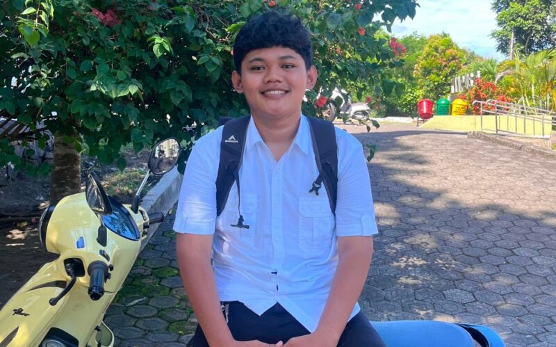 CHRISTIAN Uang (Mahasiswa Prog Studi Ilmu Komunikasi)