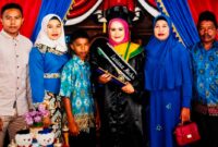 Pose Bersama Salman Muchsin (Ko Lao) dan Keluarga Kecilnya