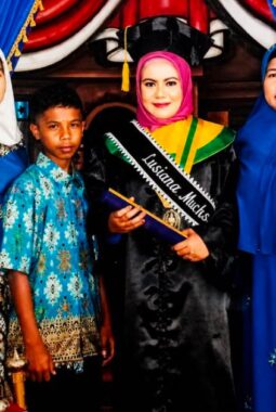Dari Cangkul dan Palu, Ko Lao Wujudkan Mimpi Anak-Anaknya Menjadi Abdi Negara