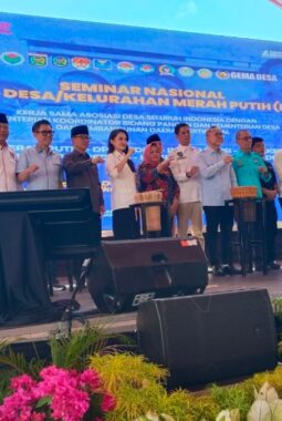 Hadiri Seminar Nasional Koperasi Merah Putih, Menko Pangan Tekankan Pentingnya Sinergi Pusat dan Daerah