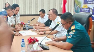 Penandatanganan Penyerahan Aset Oleh Pemkab Halbar Kepada KUPP Jailolo
